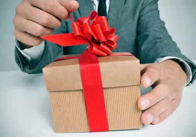5 Reasons of choosing customized corporate gifts in bulk