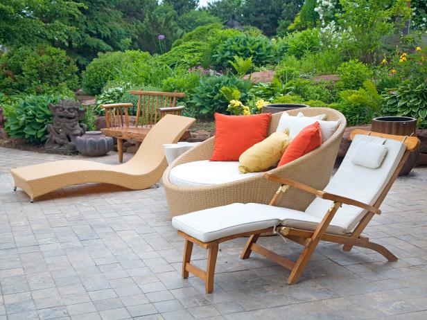 Trends in Outdoor Furniture: Exploring Contemporary Designs and Features