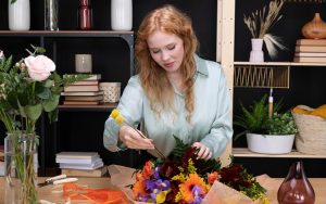 Pairing Flowers with Foliage: Greens That Make Blooms Stand Out