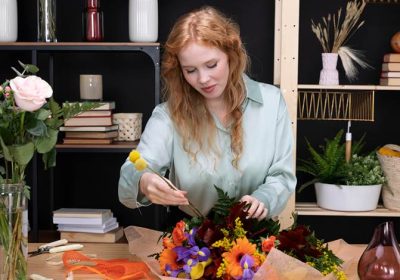Pairing Flowers with Foliage: Greens That Make Blooms Stand Out