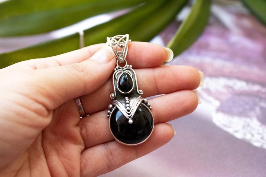 Black Onyx Jewelry: Elegant, Mysterious, and Timeless