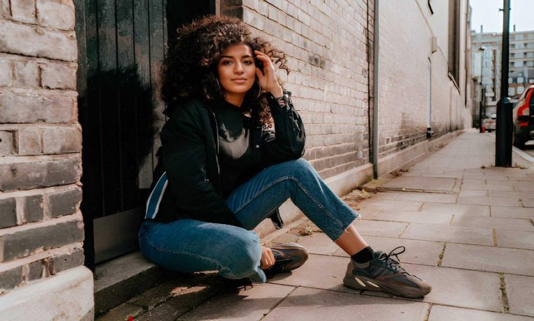 Top 3 Natural-Looking Curly Hair Extensions for Black Hair and the Features That Make Them Blend Better